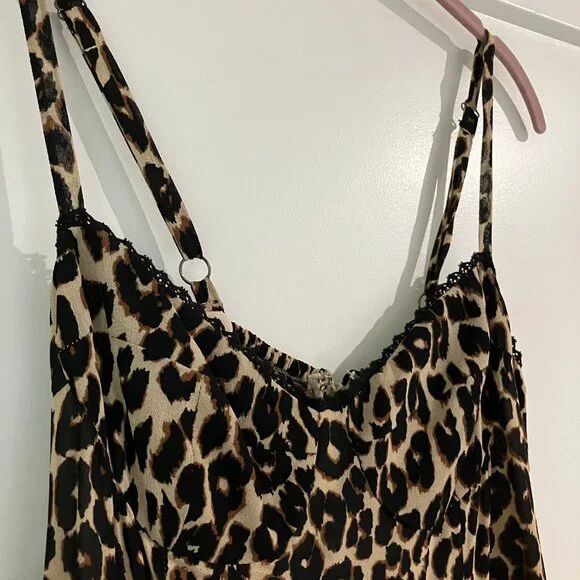 Reformation Felda Dress in Leo Animal Print Size 6 - Picture 10 of 15